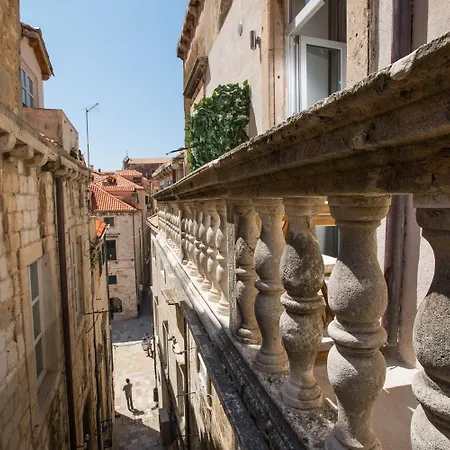 Scalini Palace Bed & Breakfast 4*