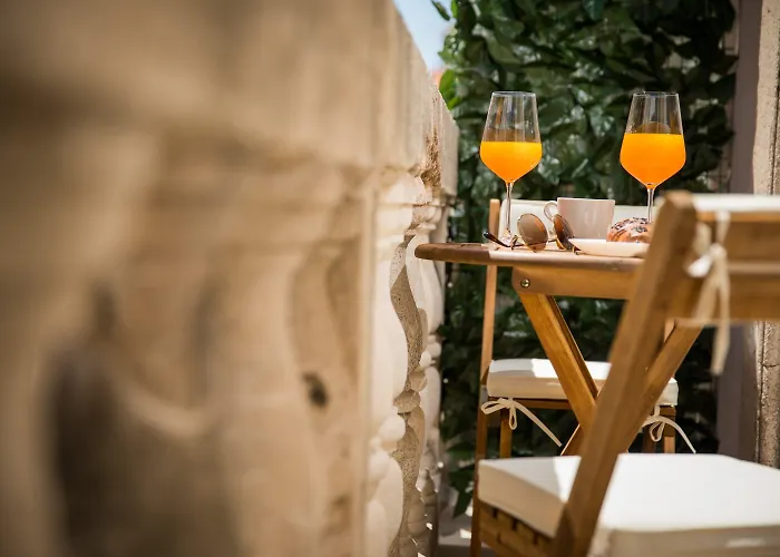 Scalini Palace Bed & Breakfast