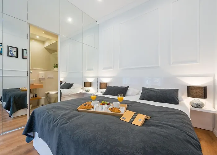 Scalini Palace Bed & Breakfast